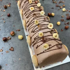 Bûche praliné noisette