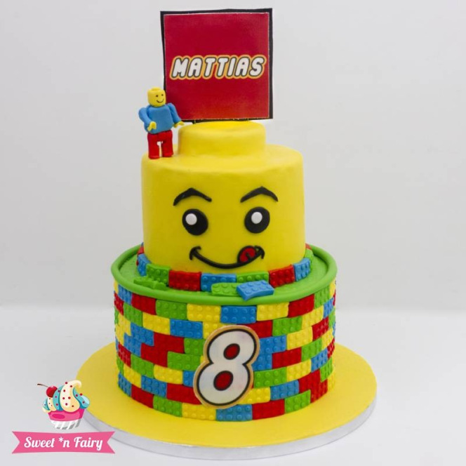 Gâteau réalisé avec un moule PME de 15 et 20cm Gâteau réalisé avec un moule PME de 15 et 20cm