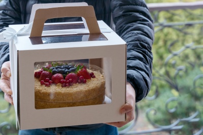 Comment transporter un gâteau de mariage en toute sécurité et avec